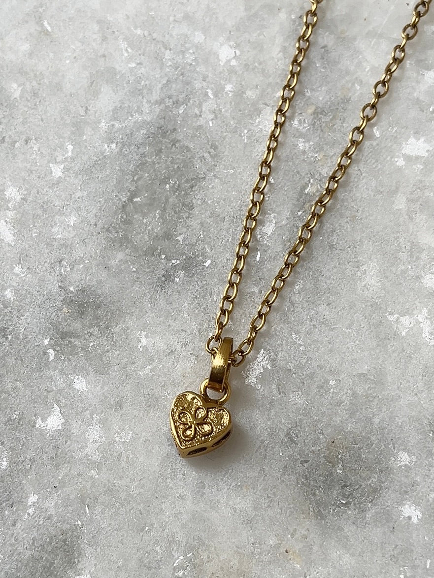 Dil Necklace